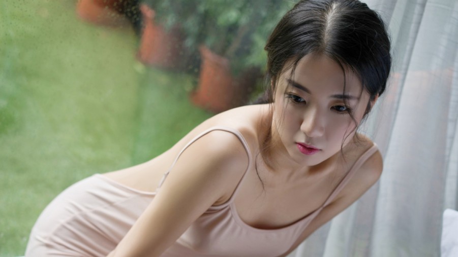 午夜人在线观看高清在线观看海报