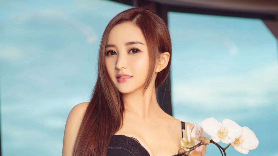 午夜人在线观看高清在线观看海报