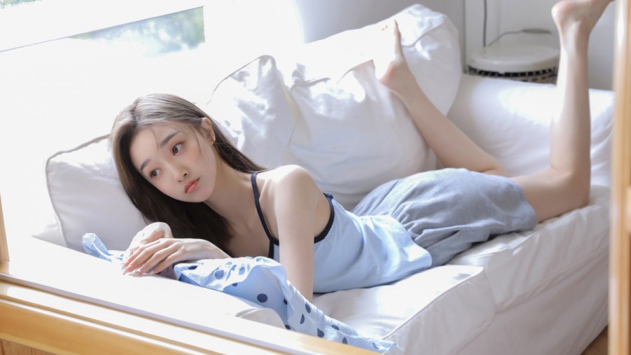 午夜人在线观看高清在线观看海报