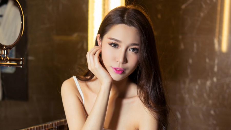 午夜人在线观看高清在线观看海报