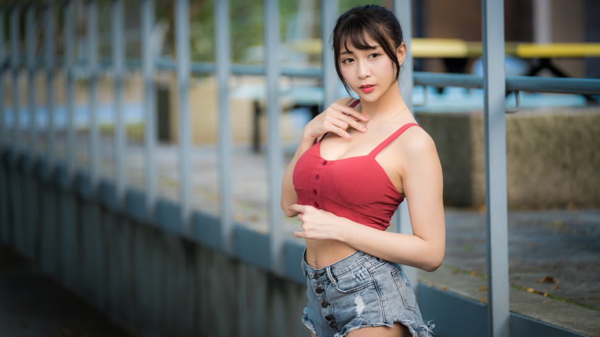 午夜人在线观看高清在线观看海报