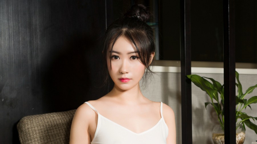 午夜人在线观看高清在线观看海报